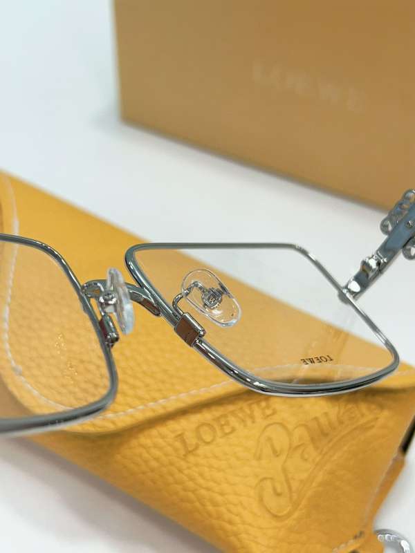 Picture of Loewe Sunglasses _SKUfw52400767fw
